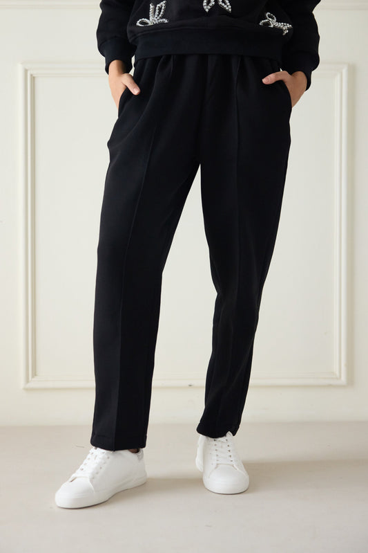 Black Elegance Jogger (Women) - Winter Whispers