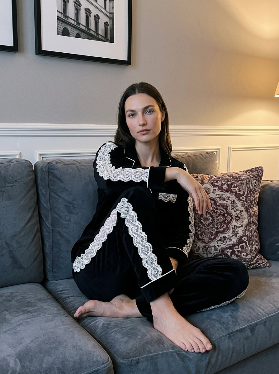 Black Lace Velvet Nightwear