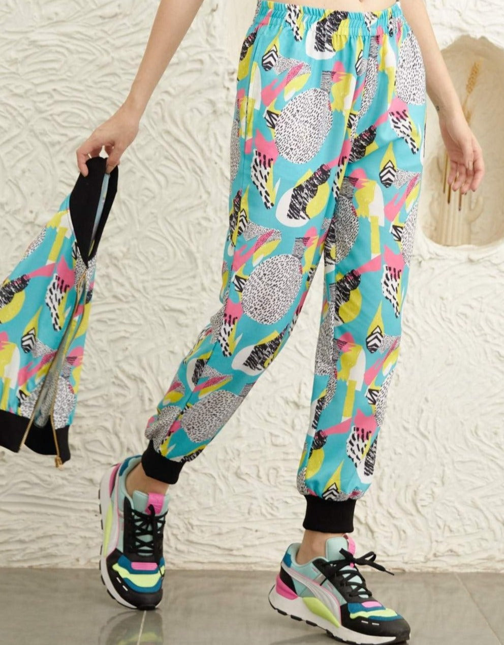 Quirky Abstract JOGGER (Women)