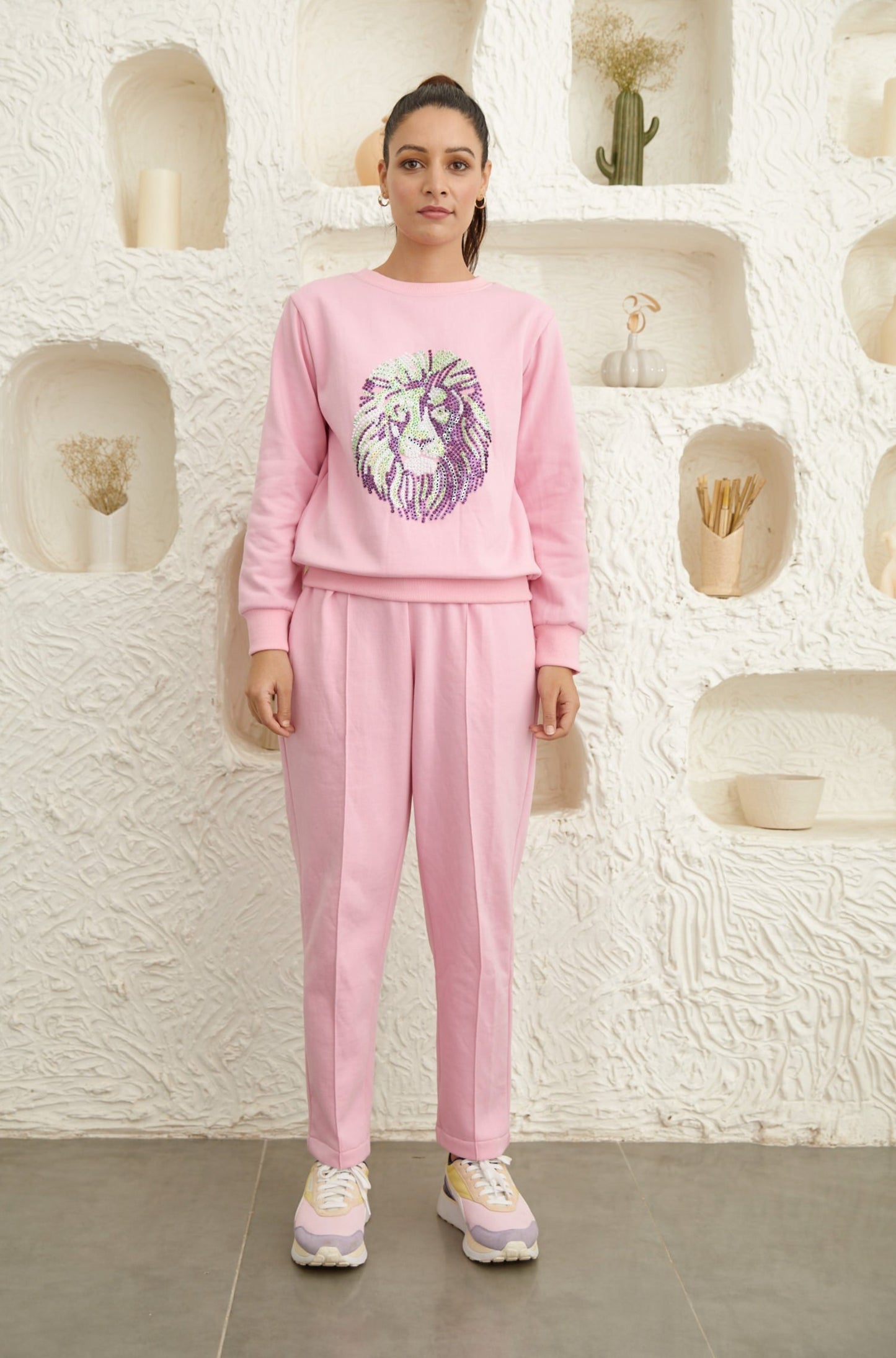 The Sparkling Lioness Sweatshirt Set (Women) (Pink) – MidNight
