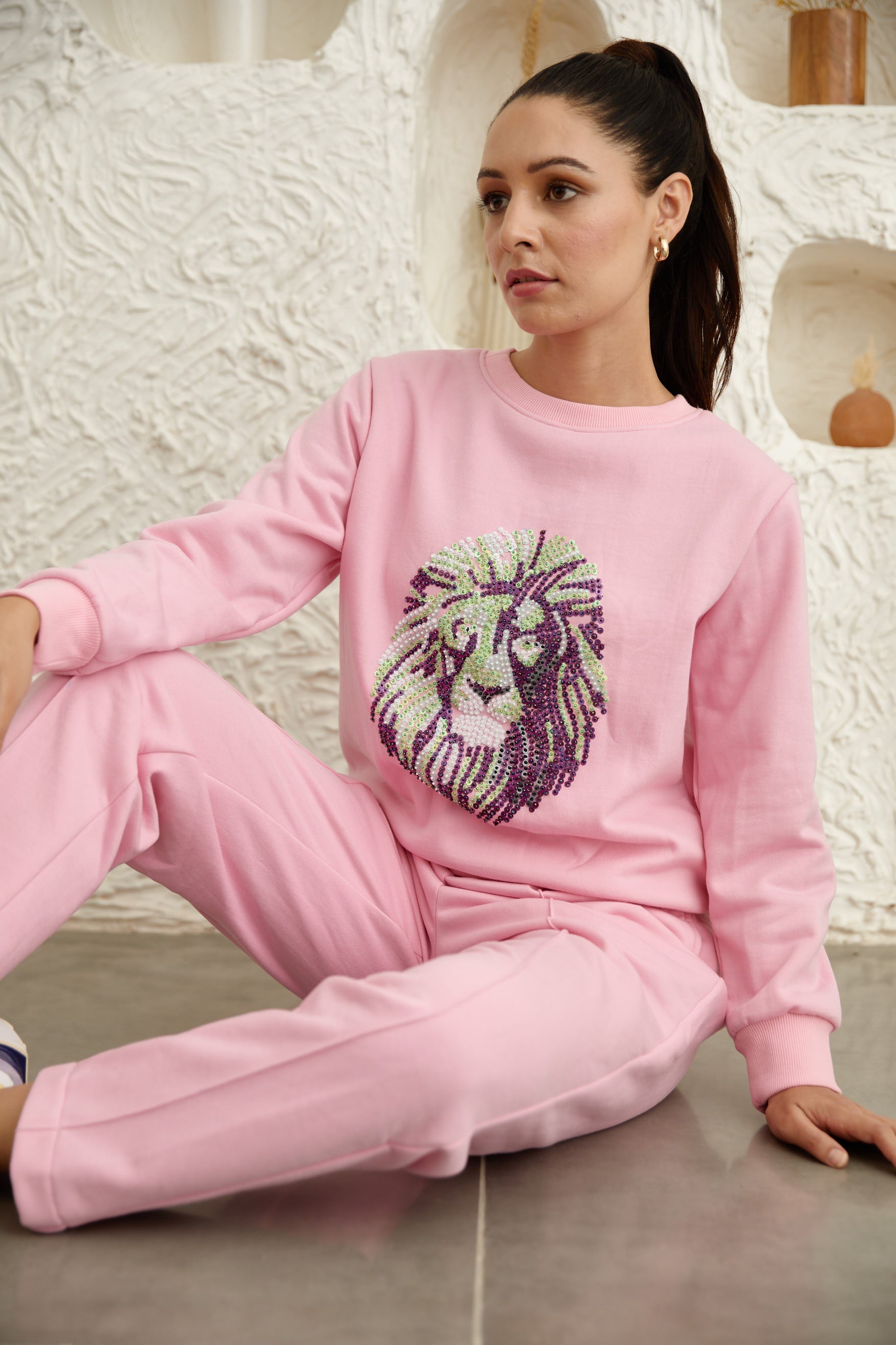 The Sparkling Lioness Sweatshirt Set Women Pink