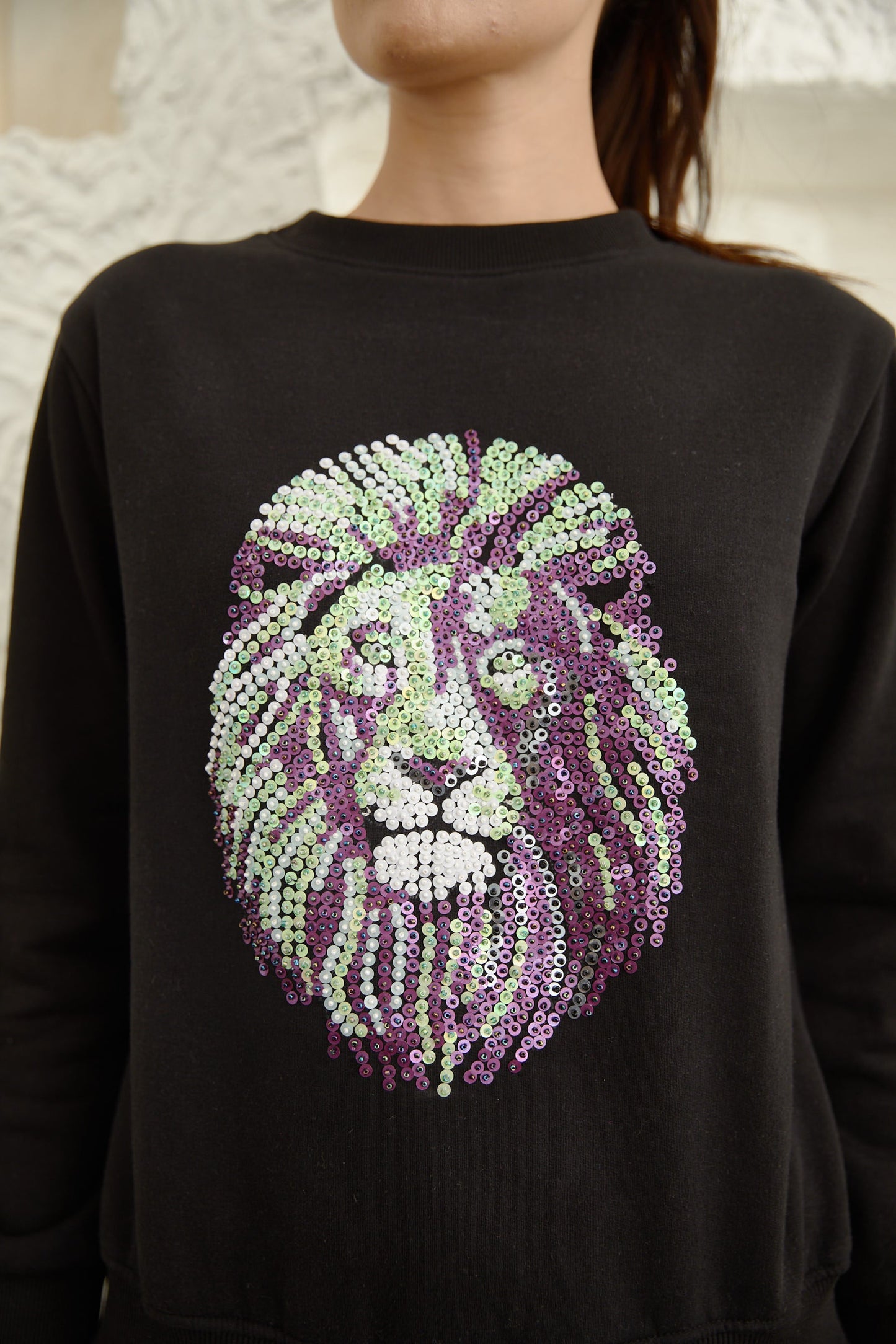 The Sparkling Lioness Sweatshirt Set (Women) (Black)