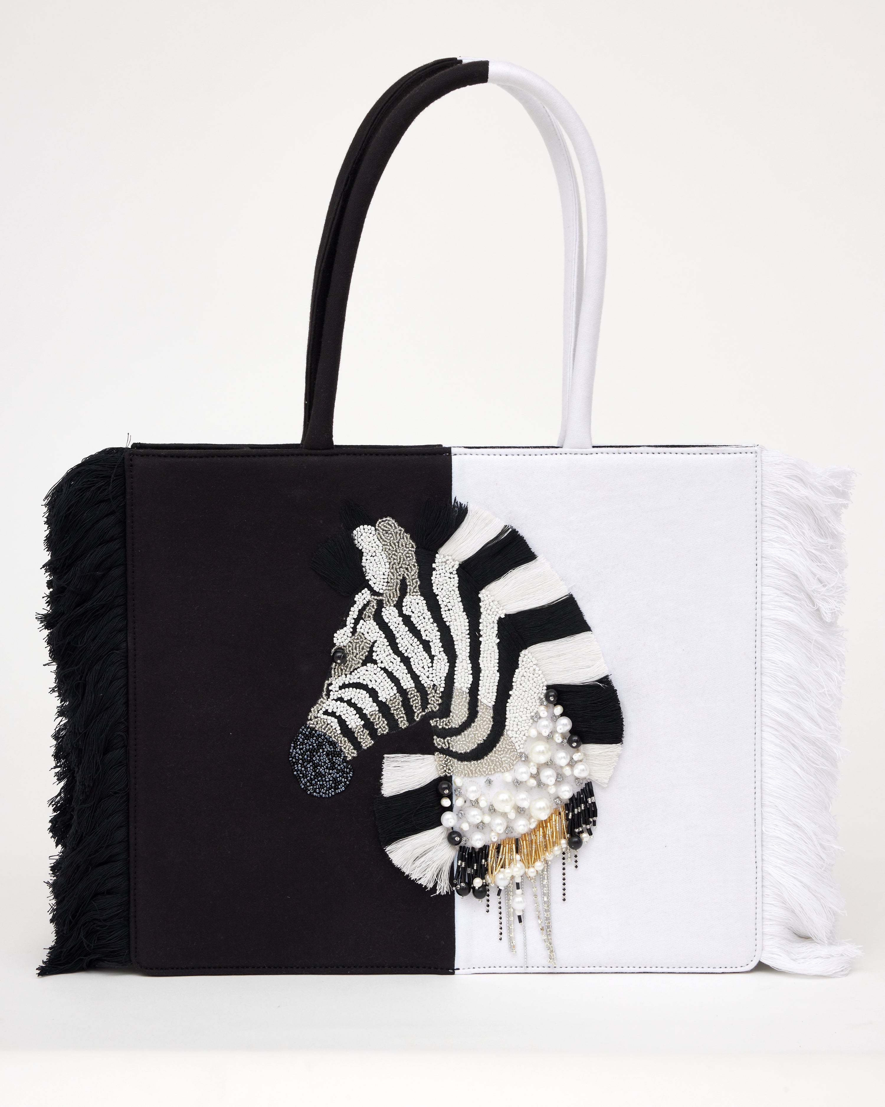 No Boundaries Women's Contemporary Tote Crossbody Handbag, Black and White  Zebra - Walmart.com
